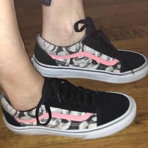 Black/ White flowered Vans with Pink stripe